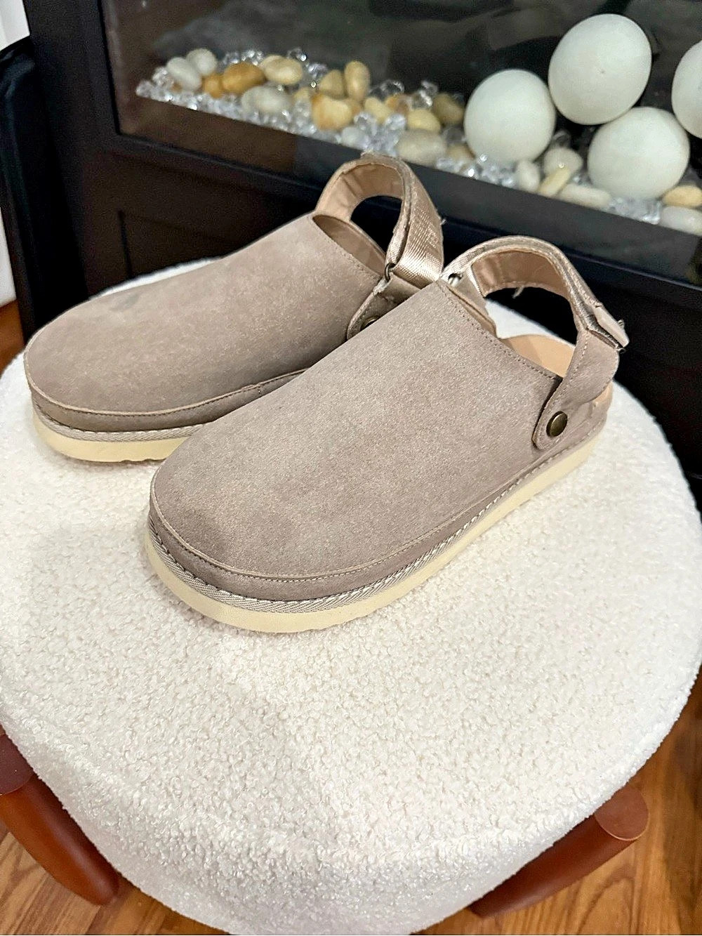Suede Clogs in Brown Like New